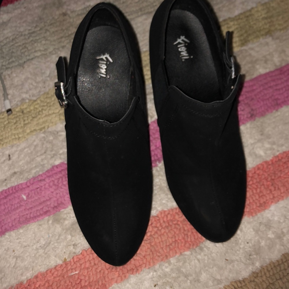 Heel - Picture 4 of 5